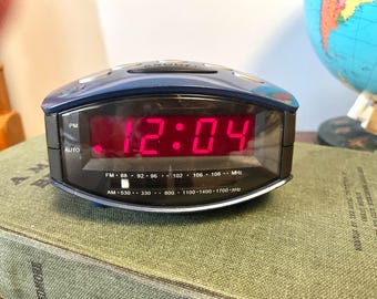 Vintage 80's Blue Durabrand Digital Alarm Clock Radio, Blue 1980s Digital Alarm Clock Radio, Blue AM/FM Clock Radio, Durabrand CR-502 Radio
