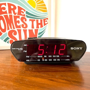 Vintage Black 80&#39;s Sony Dream Machine Alarm Clock Radio, 1980s Clock Radio, AM/FM Clock Radio, Sony Dream Machine Alarm Clock Radio ICF-C211