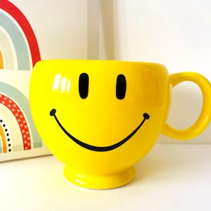 TeleFora HAVE A HAPPY DAY Mug, Yellow Smiley Face Mug, Nelson Smiley Face Coffee Cup, Happy Face Emoji Mug