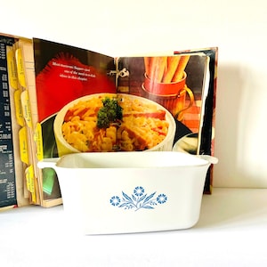 Vintage CorningWare Cornflower Blue Loaf Pan P-4-B, 1.5 Qt Casserole