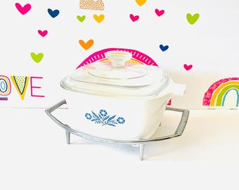 CorningWare Blue Cornflower P 1 1/2-B Casserole With Cradle And Lid, Cornflower Blue Casserole With Cradle, Corning 1 1/2 Quart Casserole