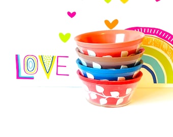 Ice Cream Bowls: Colorful Mid Century Design - Double-Walled Plastic