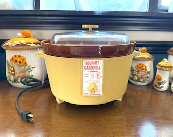 1970s American Gourmet Slow Cooker - 5 Quart Family Size, Removable Crock, Model #5000