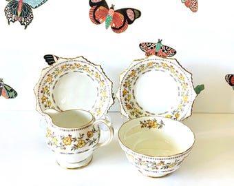 Grosvenor Bone China, Hand-Painted Dessert Set | Fine Teaware | Creamer, Sugar, 2 Berry Bowls, Gold Trim