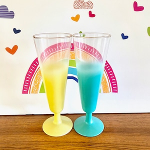 Deux pilsners Blendo, une paire de verres à bière Blendo, 2 parfaits Blendo, des verres Blendo turquoise et jaune