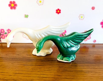 Pair Royal Haeger Swans, 2 Art Deco Swan Figurines, Royal Haegar Green Swan, Royal Haegar White Swan, Green and White Royal Haeger Swans