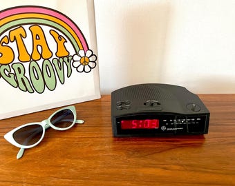 Digital Alarm Clock Radio: 90s GE 7-4813B Black AM/FM - Battery Backup
