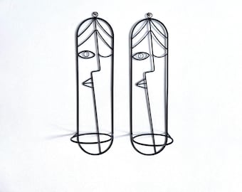 Abstract Modern Face Moira Wall Mountable Hanging Planter/Flower Pot Holder
