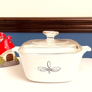 CorningWare Black Trefoil 7&quot; Covered Casserole, Corning Electromatic Trefoil Baking Dish, Corning 1.75 Quart Trefoil, Trefoil P-1 3/4-B