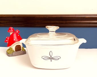 CorningWare Black Trefoil 7" Covered Casserole, Corning Electromatic Trefoil Baking Dish, Corning 1.75 Quart Trefoil, Trefoil P-1 3/4-B