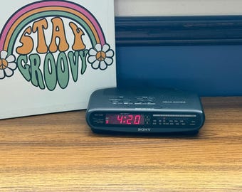 Sony Dream Machine Dual Alarm Clock, 1996 Retro, AM/FM Radio - Digital Display, Compact Nightstand Size (ICF-C370)