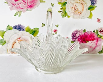 Vintage LE Smith Glass Herringbone Basket, LE Smith 11" Handled Basket, Clear Glass Feather Basket, Decorative Glass Basket, Pattern 177-1
