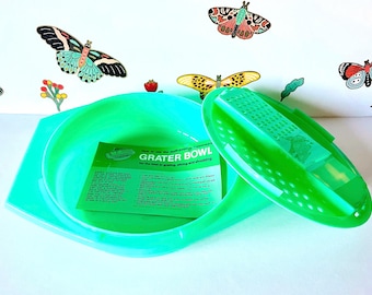 Tupperware Grater Bowl, Vintage Tupperware Grater, Green Plastic Grater, Tupperware Cheese Shredder, Tupperware Cheese Slicer