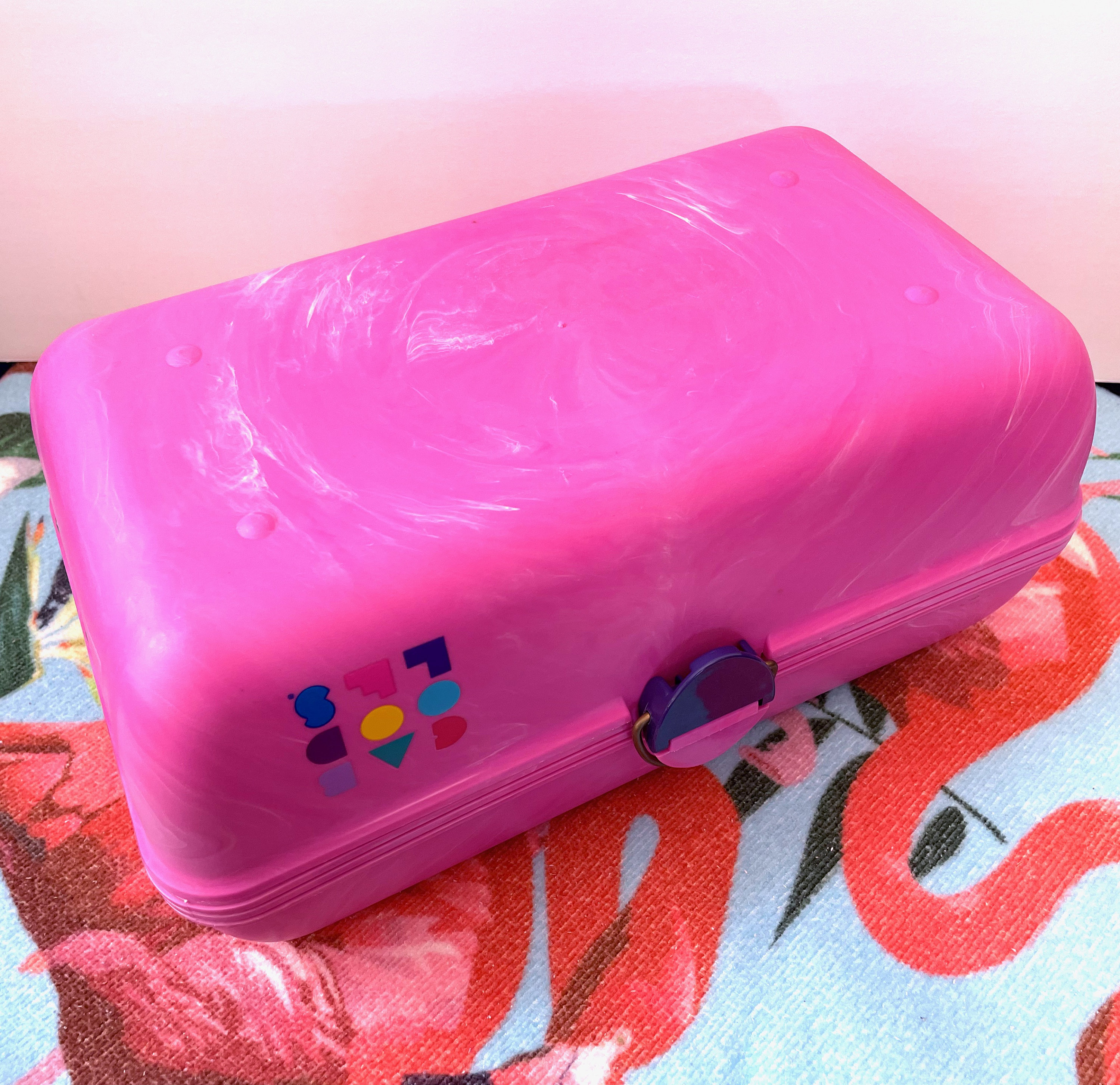 Vintage 90s Pink Caboodles Makeup Case. 