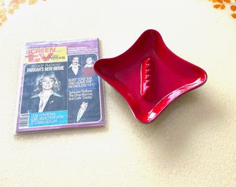 Mid Century Sequoia Ware Red Abstract Square Ashtray, California Pottery 700