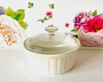 Vintage Corning French White Ribbed Casserole with Lid (1.5 Quart)