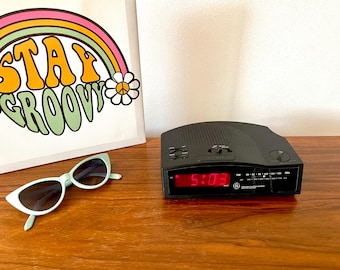 Vintage 1990's GE Digital Alarm Clock Radio AM/FM Model 7-4813B, Working 90s General Electric Black Digital Clock Radio With Battery Backup