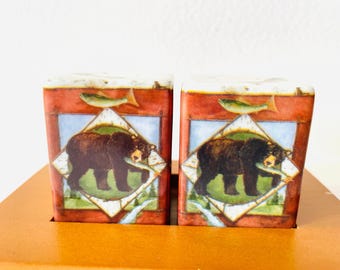 Vintage Wildlife Salt and Pepper Shakers with Wooden Tray