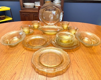 Vintage Federal Glass Patrician Amber Dish Set, 20 Piece