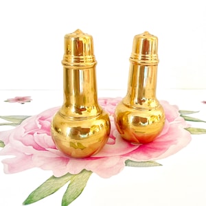 International Silver Company Gold Tone Salt And Pepper Set, Vintage Gold Salt and Pepper Shakers