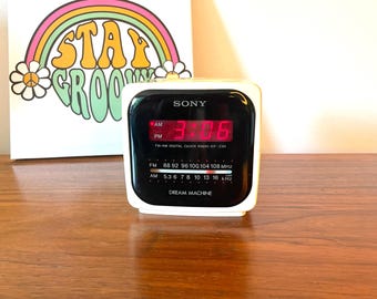 White 80's Sony Dream Machine Clock Radio, Sony Dream Machine AM/FM Alarm Clock Radio, Sony Digicube ICF-C121 Radio With Battery Backup