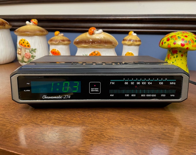 1980's Radio Shack Chronomatic Digital Clock Radio, Vintage Woodgrain
