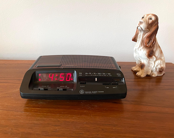 Vintage 80's GE Dual Alarm Clock AM/FM Radio Model 7-4621A, Working 80's General Electric Woodgrain Clock Radio, Vintage 80s Clock radio