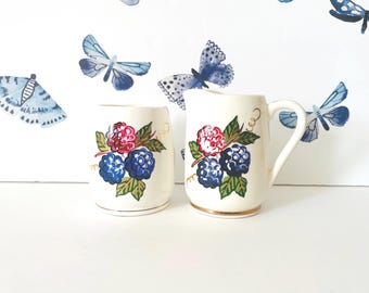 Creamer Sugar Bowl - Knott's Berry Farm Set - Vintage Collectible, Paint Loss Decals, 4" x 4" & 3.5" x 2.5