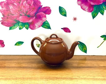 Brown Hall Teapot, French-Style Classic Glaze, 4 Cup (32 Oz) | Made In USA - Repaired Lid, Vintage