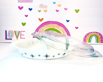 Pyrex Compass/Atomic Stars Divided Casserole