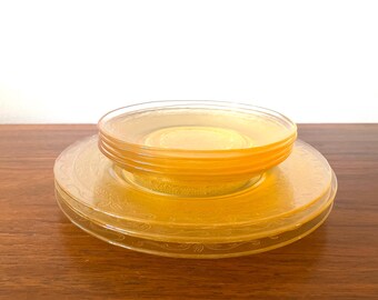 8 Pieces Stippled Rose Band Light Yellow MACBETH-EVANS, Yellow Depression Glass Plates and Saucers, 8 Piece Lot Amber Glass Dishes