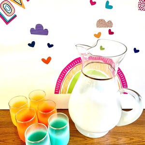 Pichet et verres à blendo de Virginie-Occidentale, pichet à blendo blanc et 6 verres colorés, ensemble de jus de fruits Riviera de Virginie-Occidentale, ensemble de 7 pièces