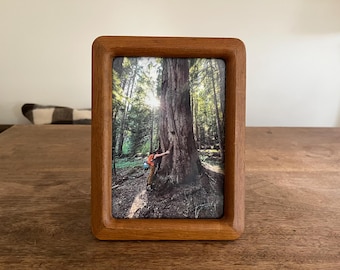 Vintage Teak Wood Picture Frame – 5x7 Mid Century Style Rounded Tabletop Picture Frame