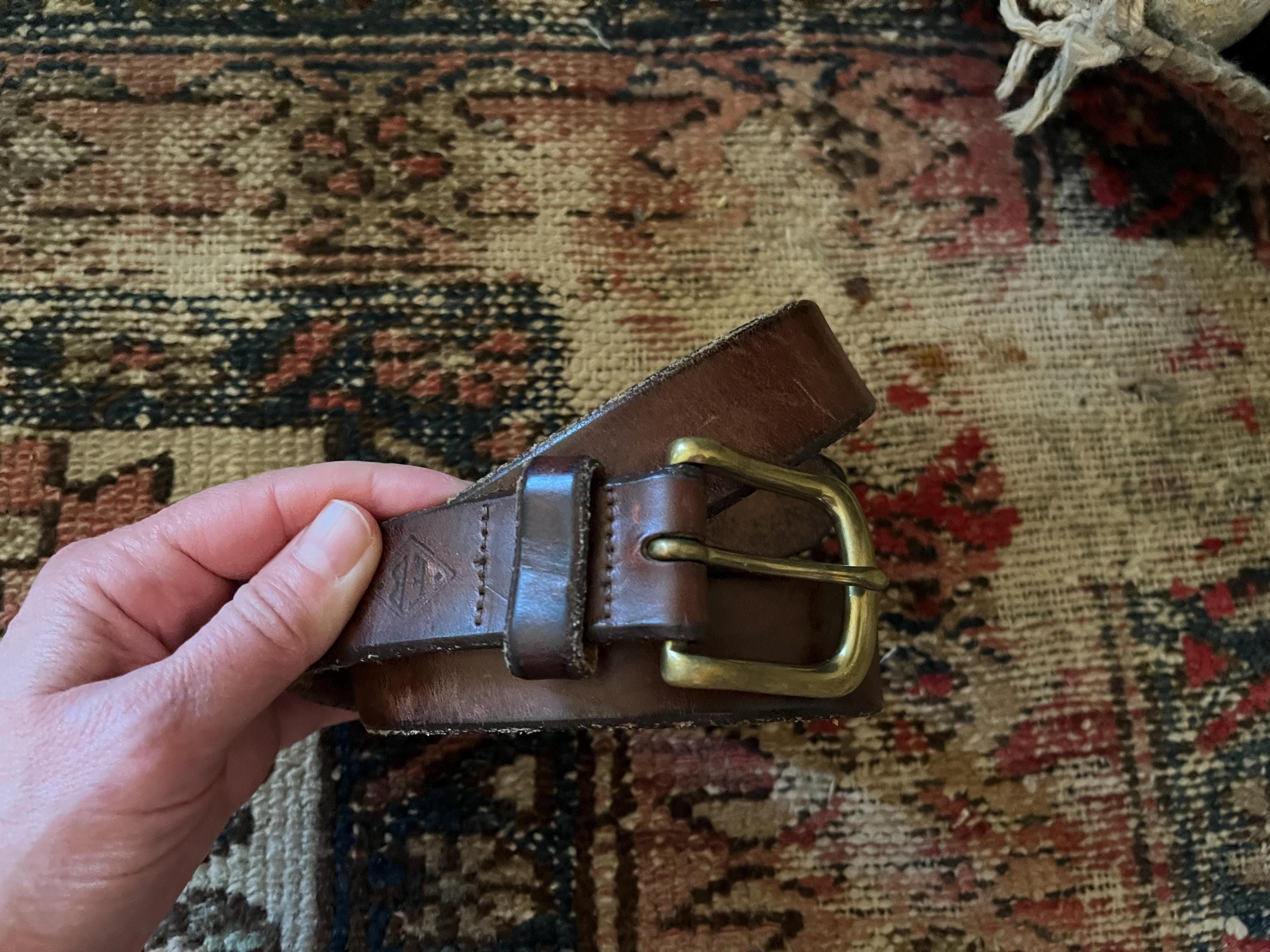 Vintage Eddie Bauer Brown Leather Belt – Brass Buckle 