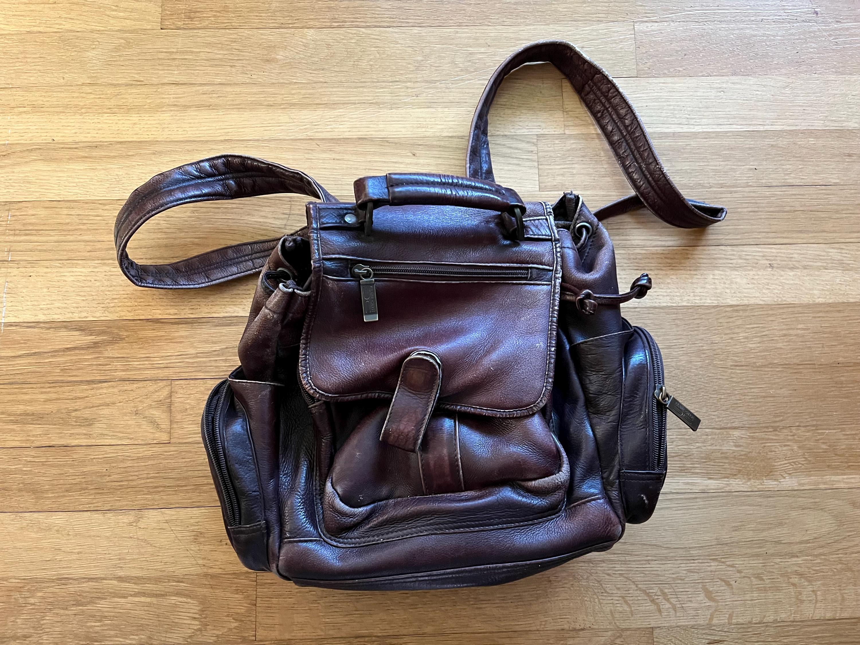 Vintage 90s y2k Backpack‎ Brown Pebbled Genuine Leather Drawstring OS Vintage 90s Y2K drawstring leather backpack! | Mercari main image 2