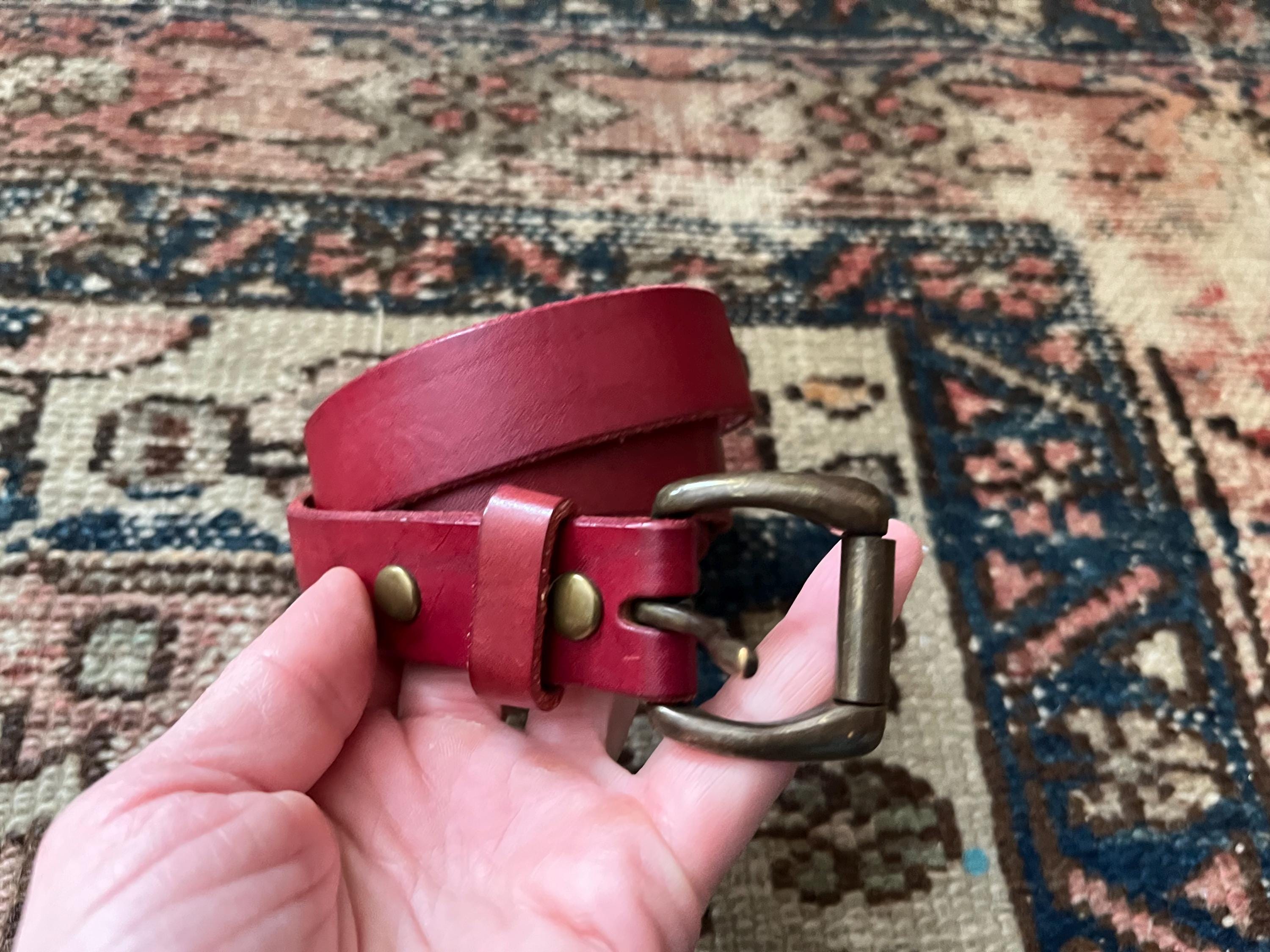 2006 GAP Hip Burgundy Leather Belt Brushed Brass Buckle Great Outfit Accent ♥️ GAP Women main image 3