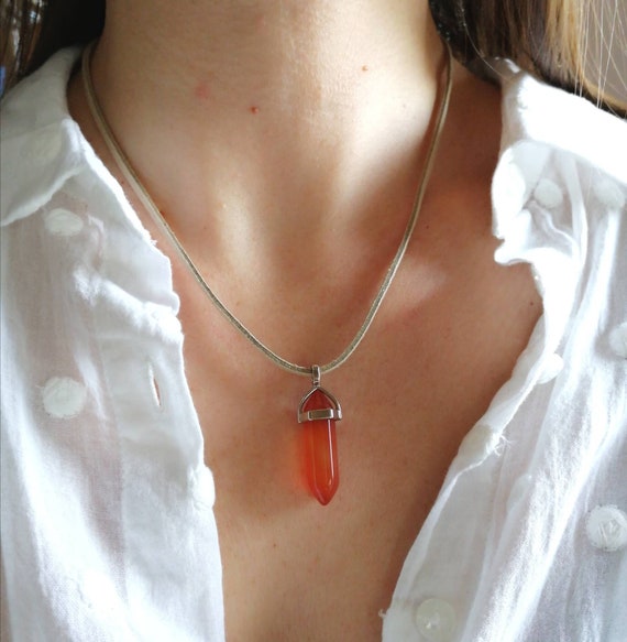 Carnelian stone necklace deals