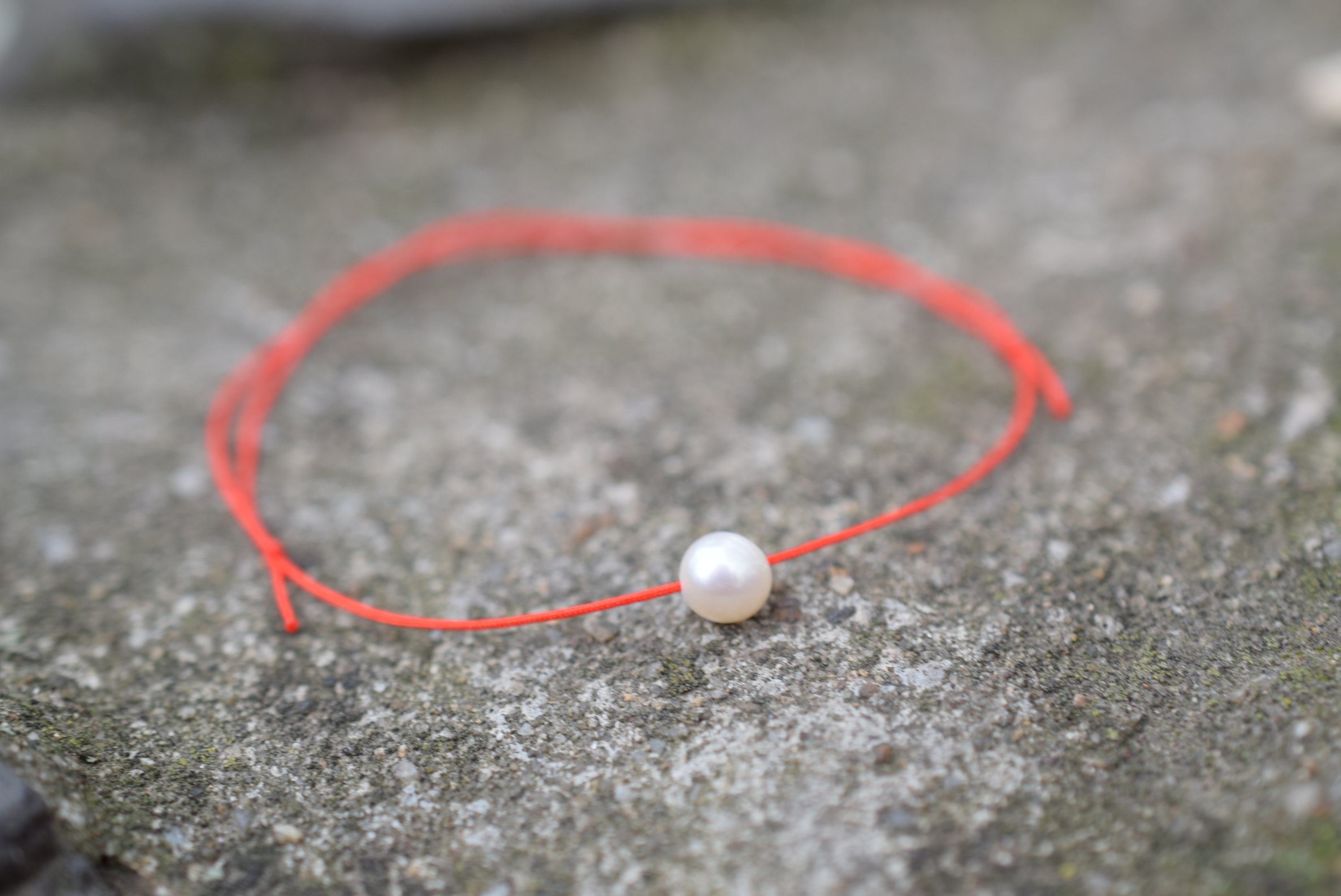 Red string bracelet for woman, tiny red string bracelet, tiny pearl bracelet, wish bracelet