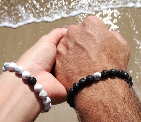 Shop Black and White Bead Bracelet Combo - Tomsey