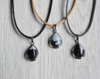 Black obsidian necklace, black choker  healing crystal necklace, obsidian pendant necklace, black obsidian jewelry