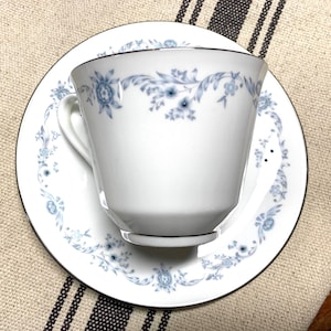 Royal Doulton Angelique ~ England ~ Dinner Plates Salad Dessert Bread Plates Tea Cups with Saucers Blue & White Fine Bone China H4997