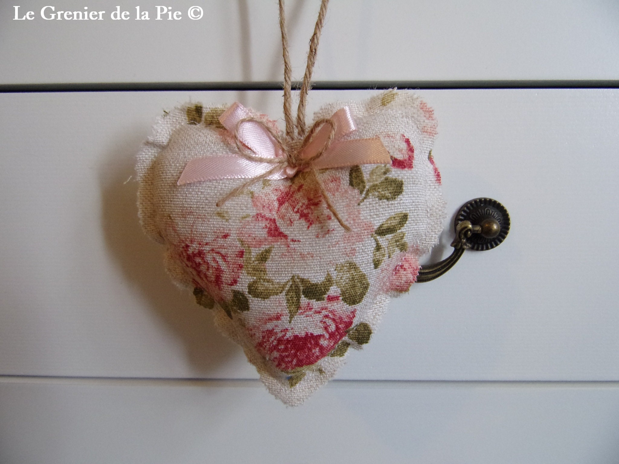 Coeur en Tissu à Suspendre Roses Anciennes Décoration de Clé Coton Motif Fleurs avec Ruban Style Sha