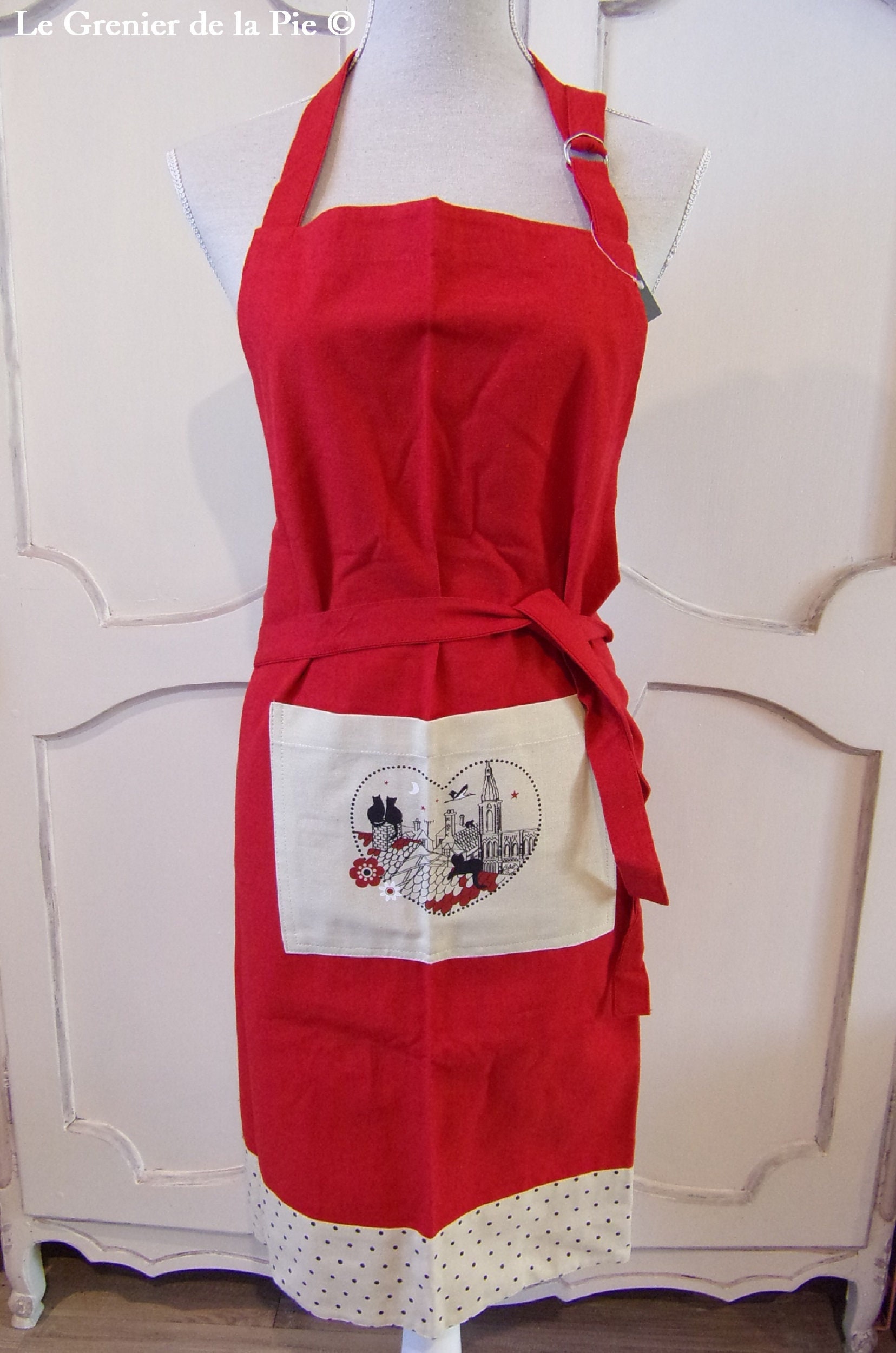 Tablier de Cuisine Réglable Décoration Chats et Coeur en Coton Rouge Beige à Pois French Design Kitc