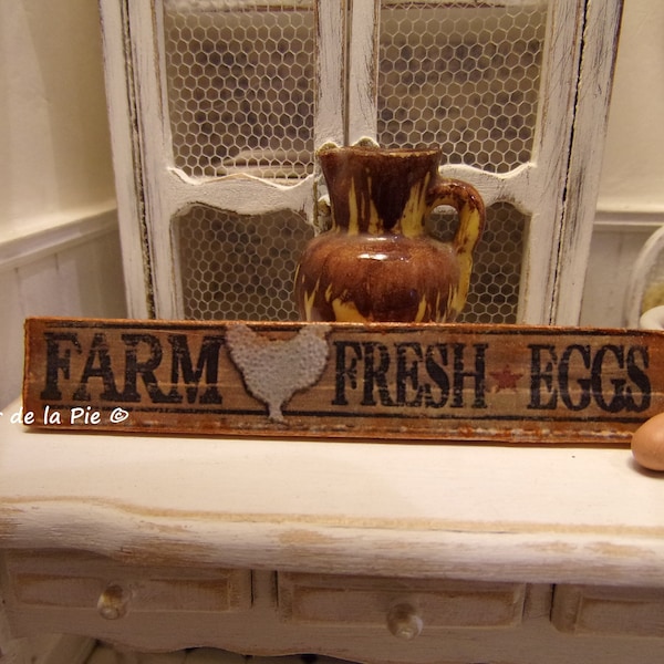 plaque MINIATURE en bois décoration poule oeuf farm fresh eggs maison de poupées échelle 1:12 cuisine style campagne vintage dollhouse sign