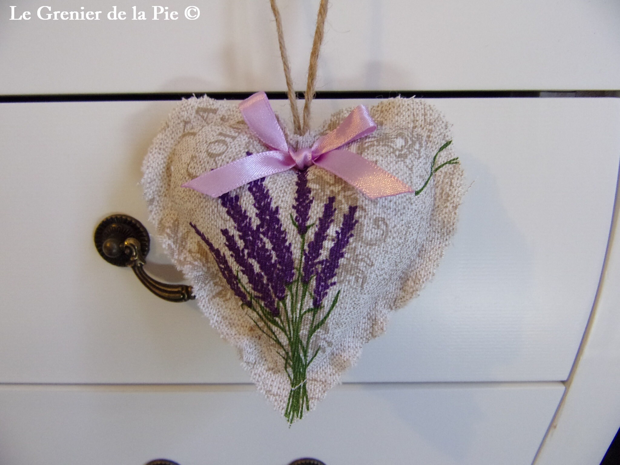 Petit Coeur en Tissu à Suspendre Bouquet de Lavande Décoration de Clé Toile Coton Motif Fleurs Prove