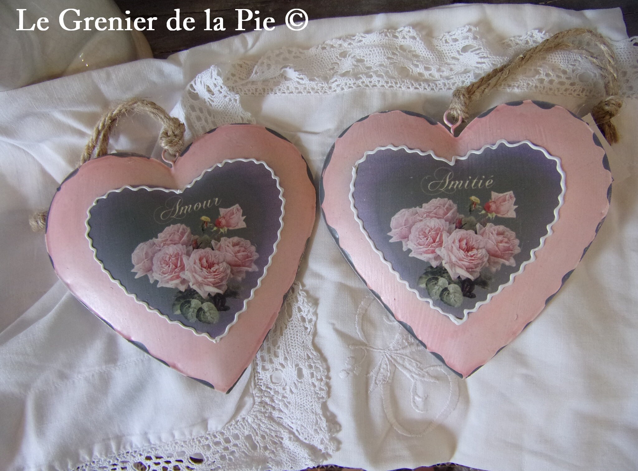 1 Grand Coeur Amour ou Amitie en Métal à Suspendre Décoration Fleurs Roses Style Shabby Chic Romanti