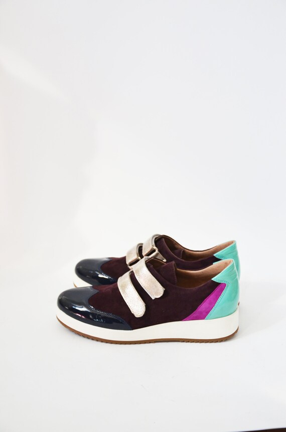 Aubergine SUPER POWER. Baskets en édition limitée à la main, dans des couleurs multiples. Baskets confortables. Chaussures élégantes. Espadrilles de concepteur. | Porter-résistance
Aubergine SUPER POWER. Baskets en édition limitée à la la la main, dans des couleurs multiples. Baskets confortables. Chaussures élégantes. Espadrilles de concepteur. | Porter-résistance
9af406