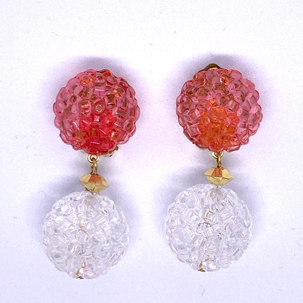 Vintage 50 fait en Allemagne boucles d’oreilles clip pendantes boules en résine texturée translucide rose et transparente