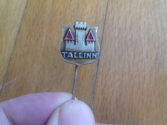 Vintage Estonia Pin Badge Tallinn from 70s - image 1