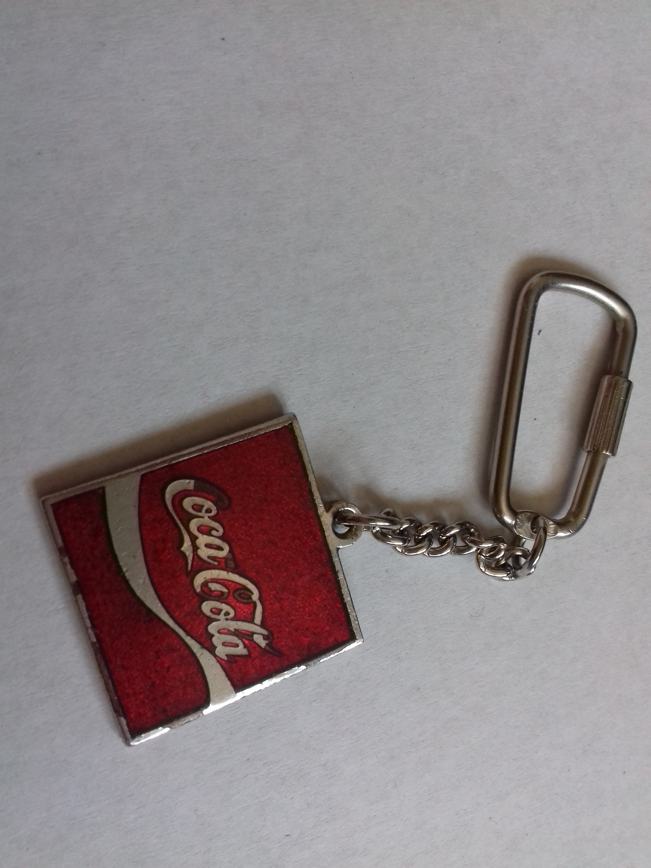 Alter Vintage Jugoslawien Coca Cola Emaille Schlüsselanhänger